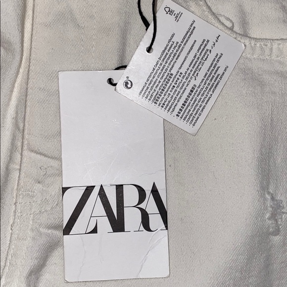 Slim Boyfriend In Off-White - Picture 4 of 4